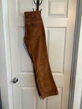 Wrangler Women's Trouser Jeans in Brown Corduroy